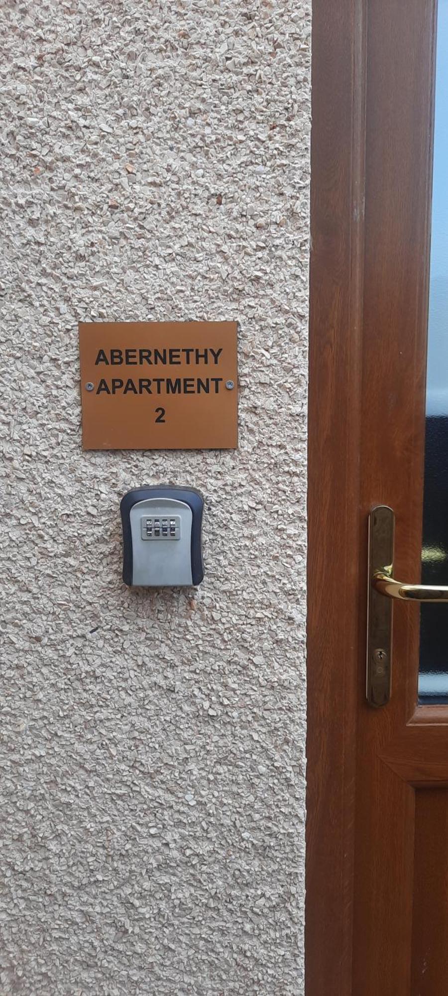 Lanarkshire Apartment- Views- Sleeps 4- Balcony Larkhall  Eksteriør bilde